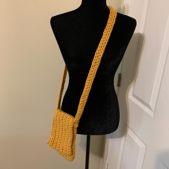 Phone Crossbody Bag Handmade Crochet - Picture 4 of 16